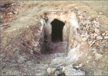 Entrance-passage-and-door-of-southernmost-chamber-tomb Entrance-passage-and-door-of-southernmost-chamber-tomb