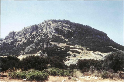 Palaionavarino-and-Cave-of-Nestor-from-Voidokoilia